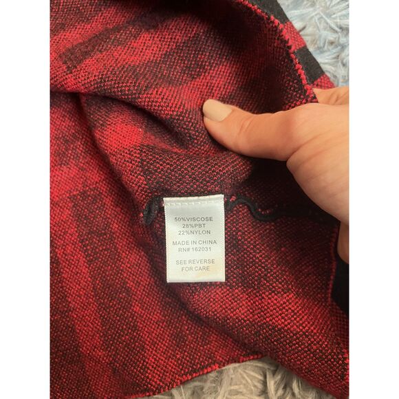 Tint & Shadow Black Red Plaid Poncho Style Turtleneck Sweater Size M P - Picture 6 of 7